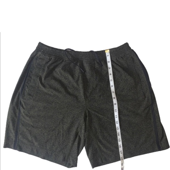 RARE Lululemon Pace Breaker Shorts XL Green Black - Picture 6 of 12